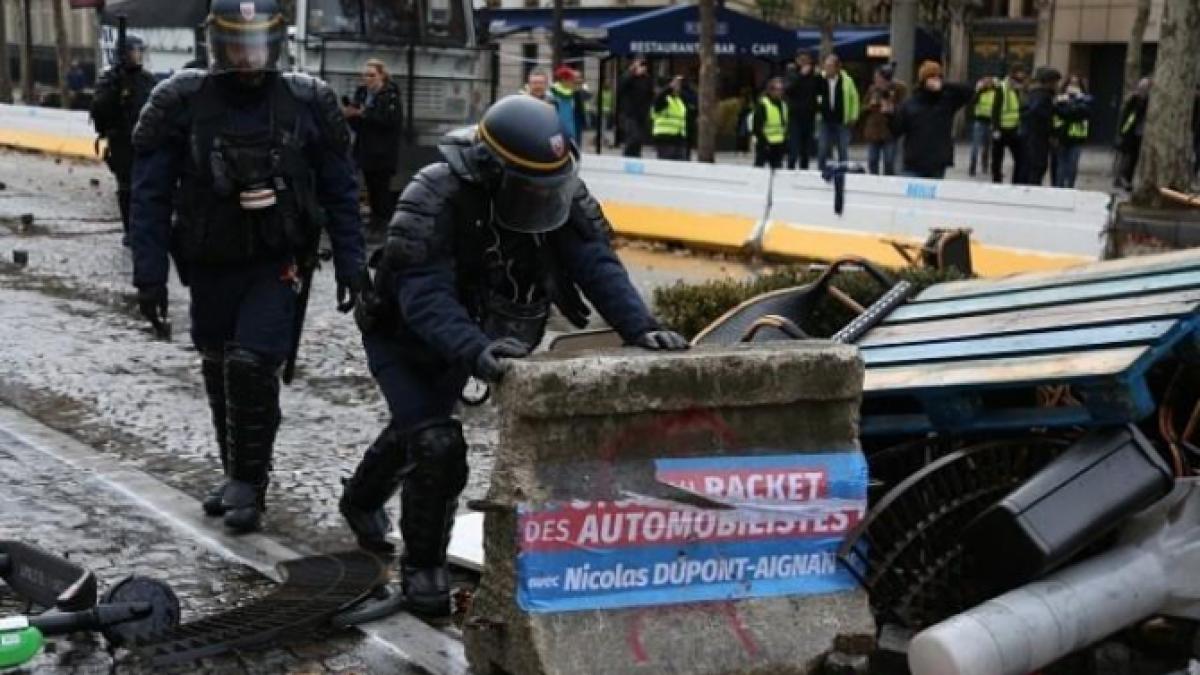 violente_paris_12079800_81619900