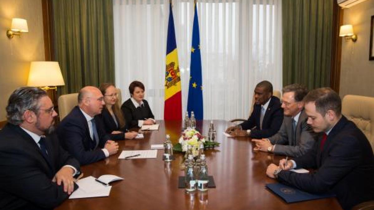 pavel_filip_george_kent_54026600