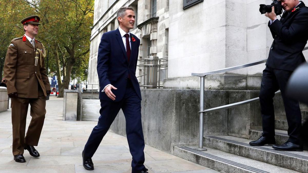 gavin_williamson_77755000