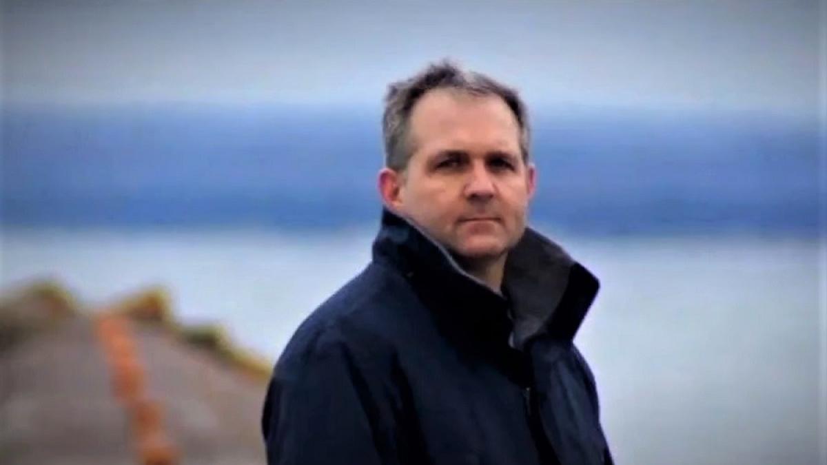 paul_whelan_blue_23887700