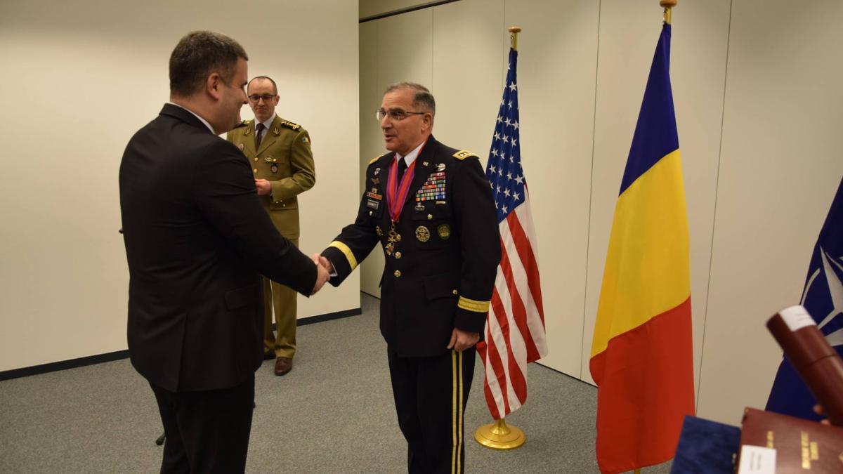 decoratie_sef_nato_europa_48676500