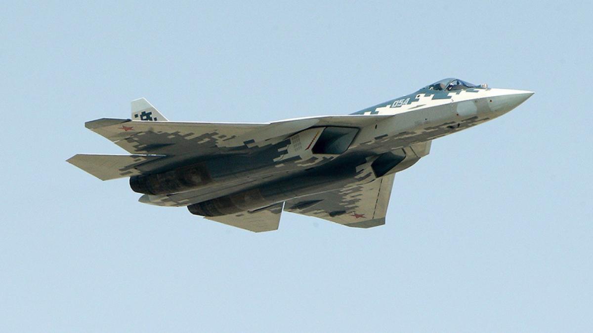 Rusia va primi în 2019 primul avion de vânătoare Su-57