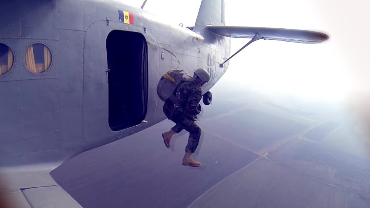 JCET 2019. Salturi cu parașuta în cadrul exercițiului ce reunește armatele din Republica Moldova, România și SUA - VIDEO