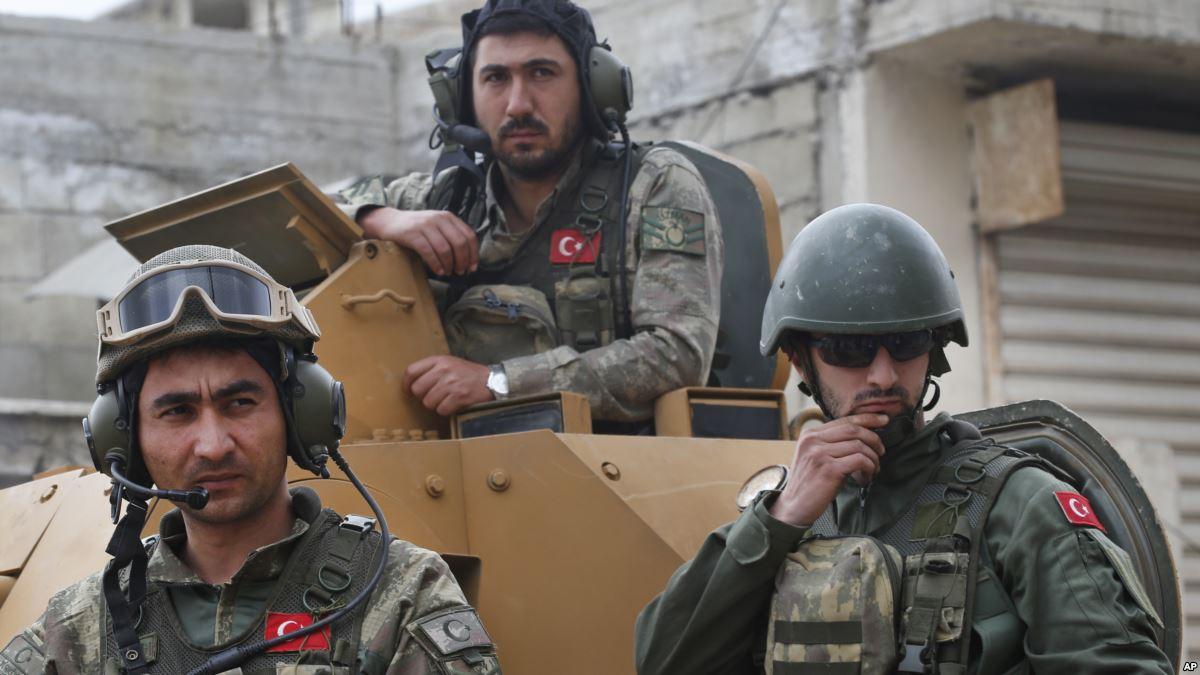 turkey_soldiers_arrested_39165300