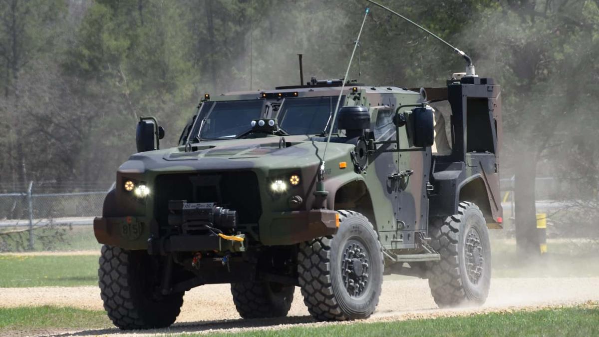 vehicul_jltv_02037900