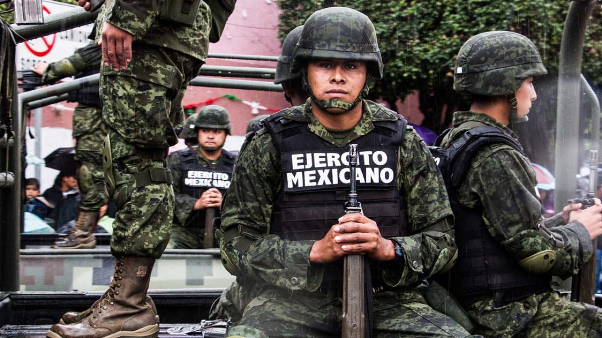 Mexicul trimite 15.000 de poliţişti şi militari la frontiera sa cu SUA pentru a încetini migrația (Video)