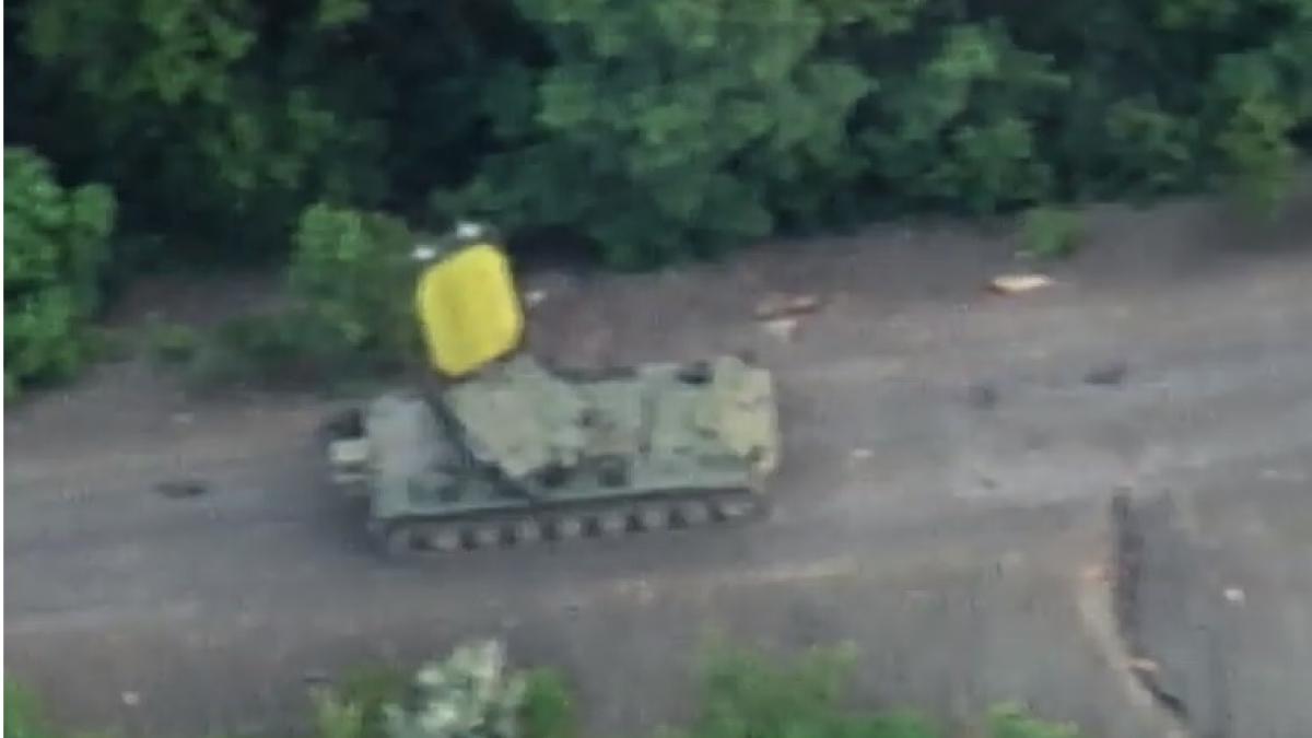 Soldații ucraineni au bombardat un radar rusesc tip Zoopark-1 aflat în zona separatiștilor - Video