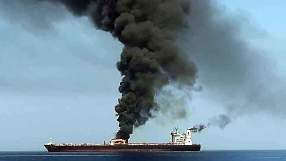 iran_attac_ship_persian_gulf__55216400
