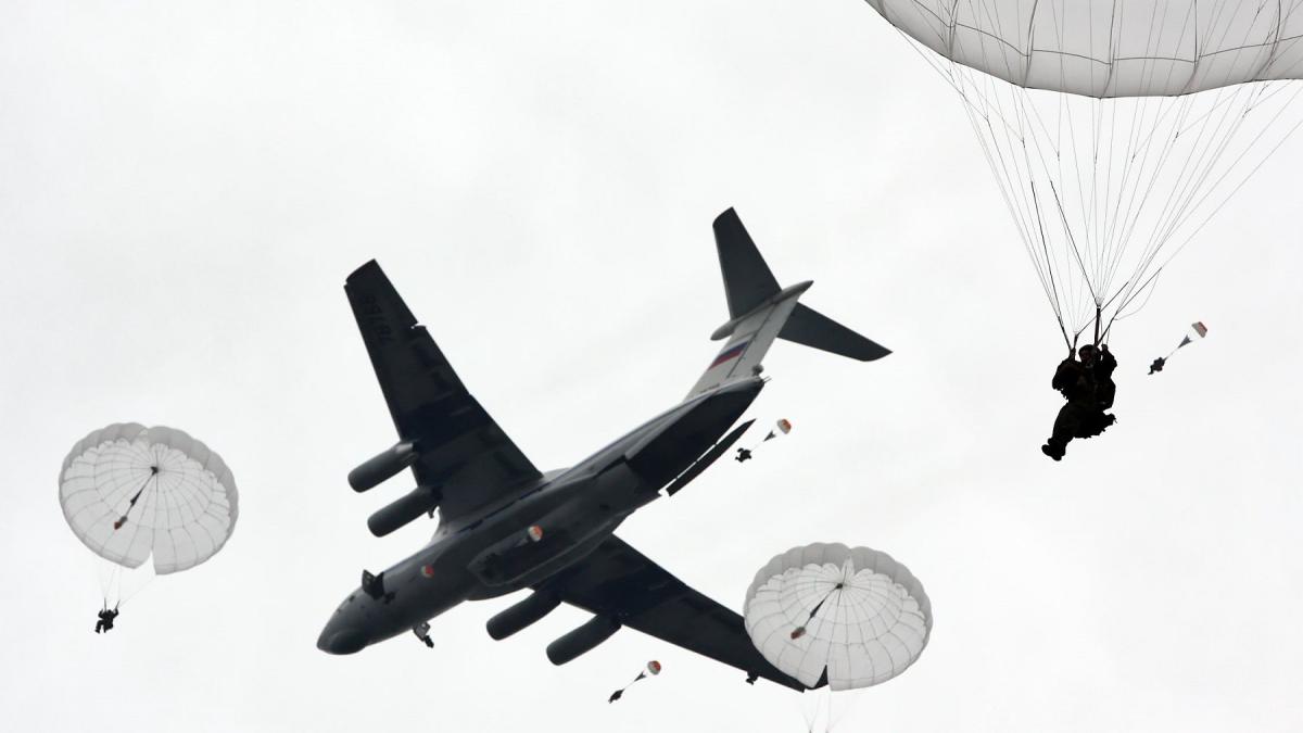 russian_paratroops_41412700