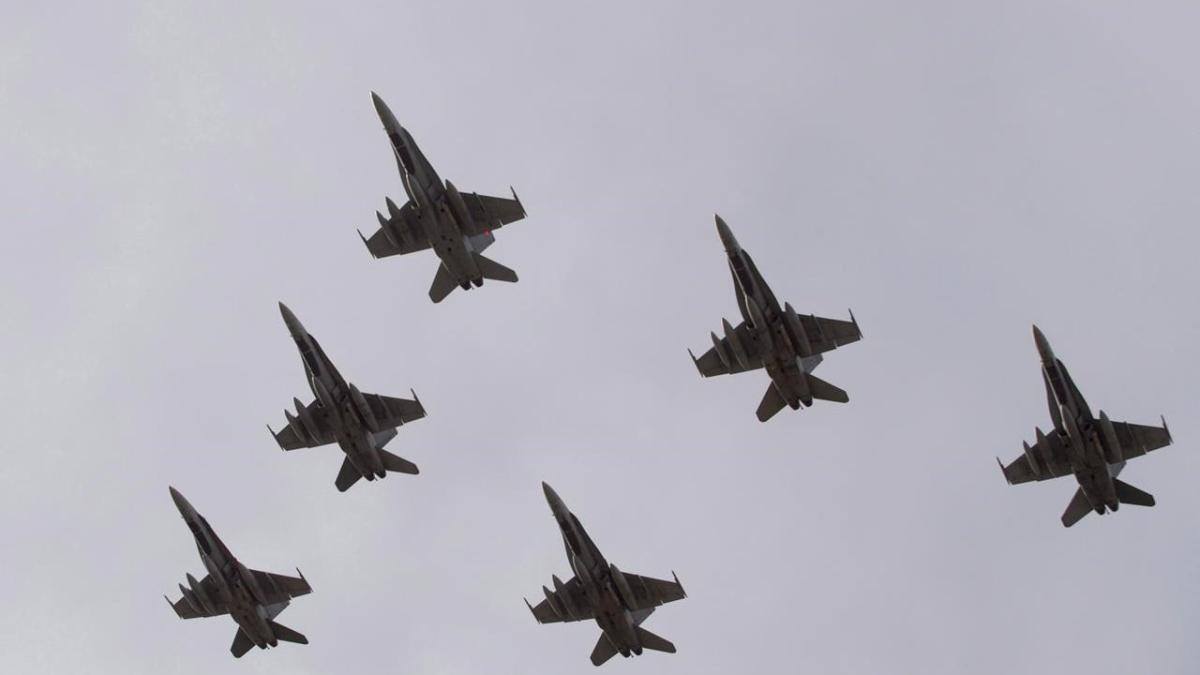 canadian_fighter_jet_planes__86482800