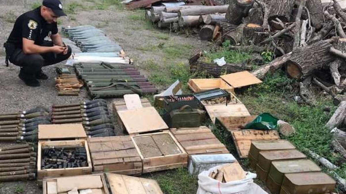 Serviciul de Securitate al Ucrainei (SBU) a descoperit un arsenal de arme în regiunea Luhansk (Video)