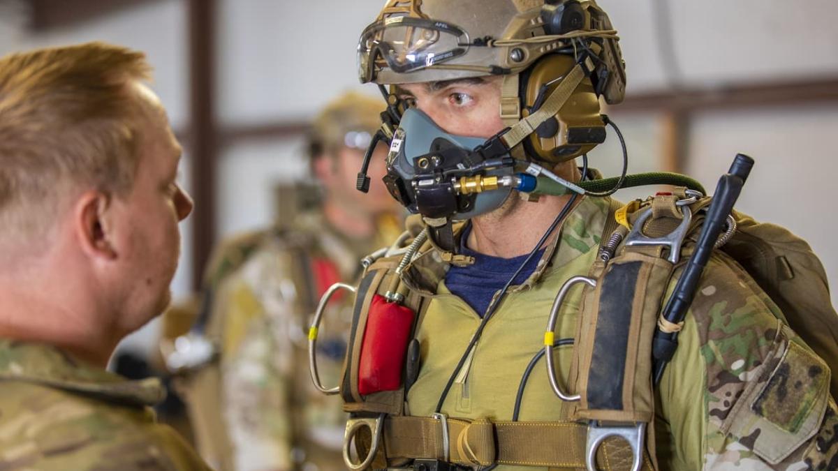 parasutist_us_04917200