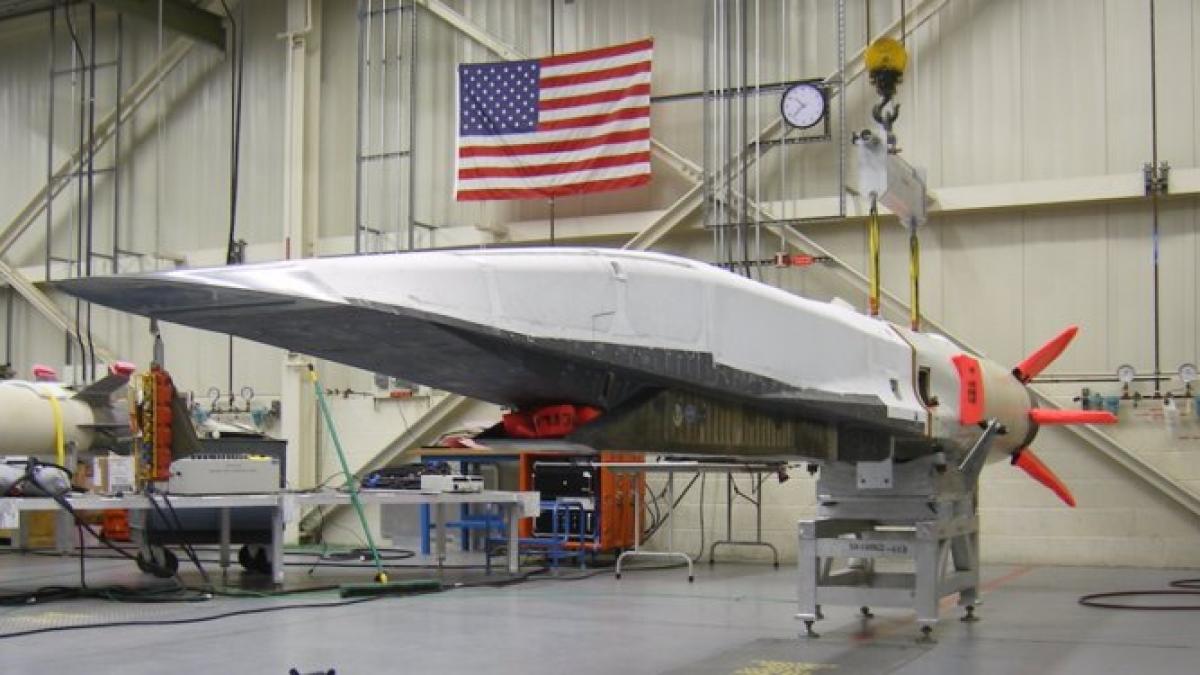 sua_supersonic_04392400