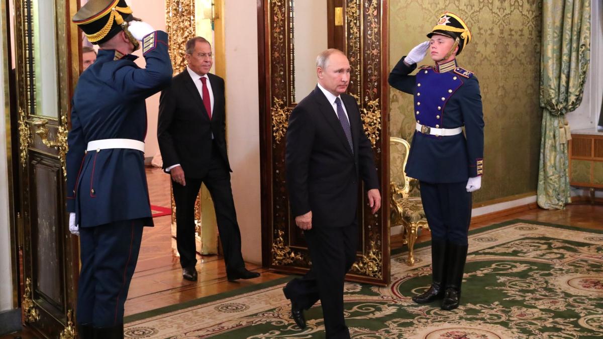 putin_medvedeev_kremlin_46535000