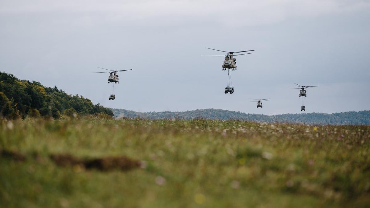 asalt_aerian_elicoptere_44106400