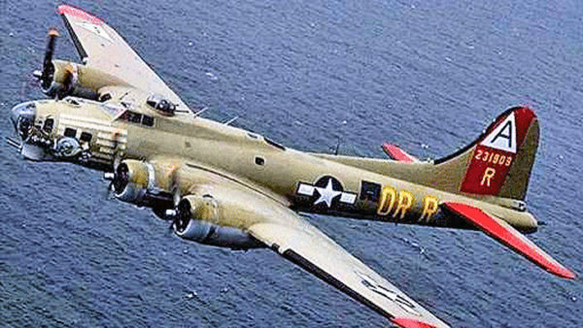 Un bombardier B-17 s-a prăbușit în Connecticut