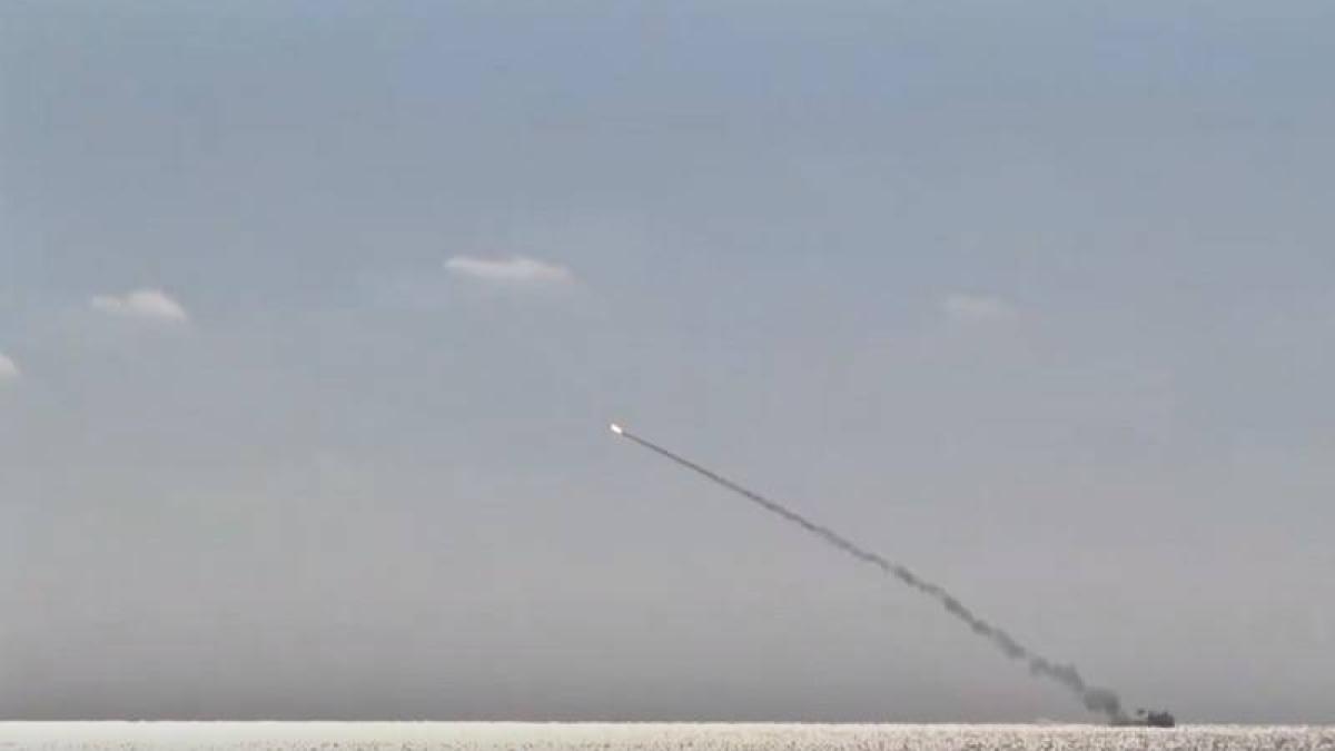 Marea Neagră: Submarinul rusesc Kolpino a lansat rachete de croazieră de tip Kalibr (Video)