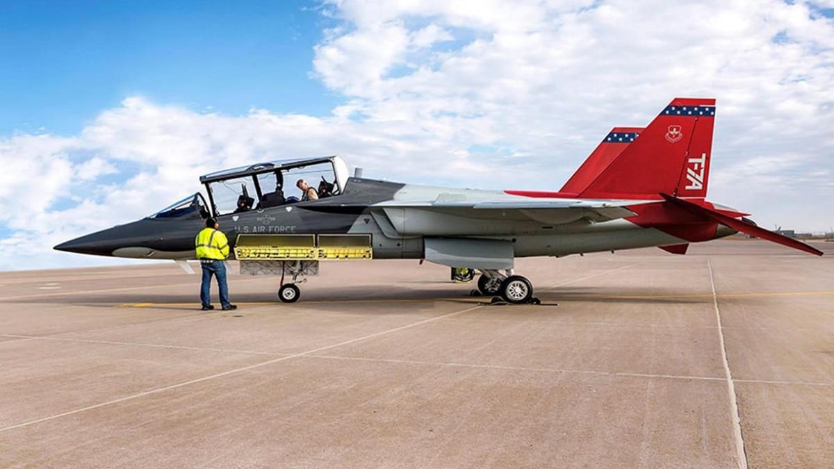 t_7a_red_hawk_77774700