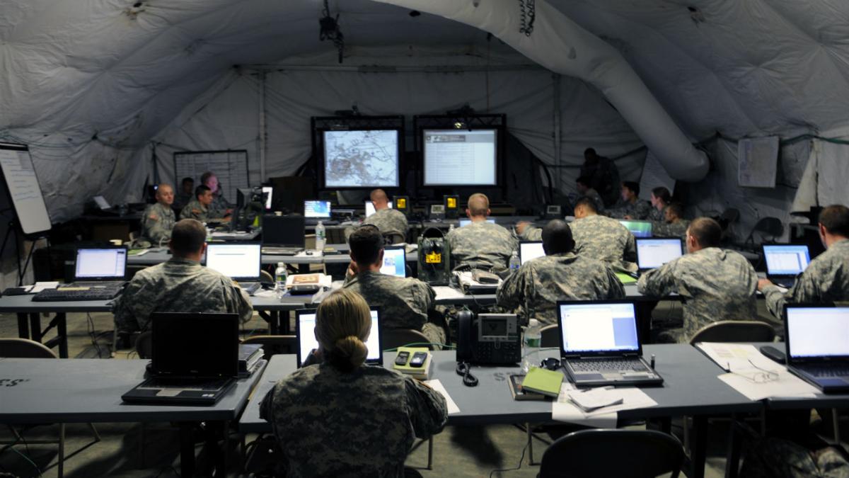 artificial_staff_28071100