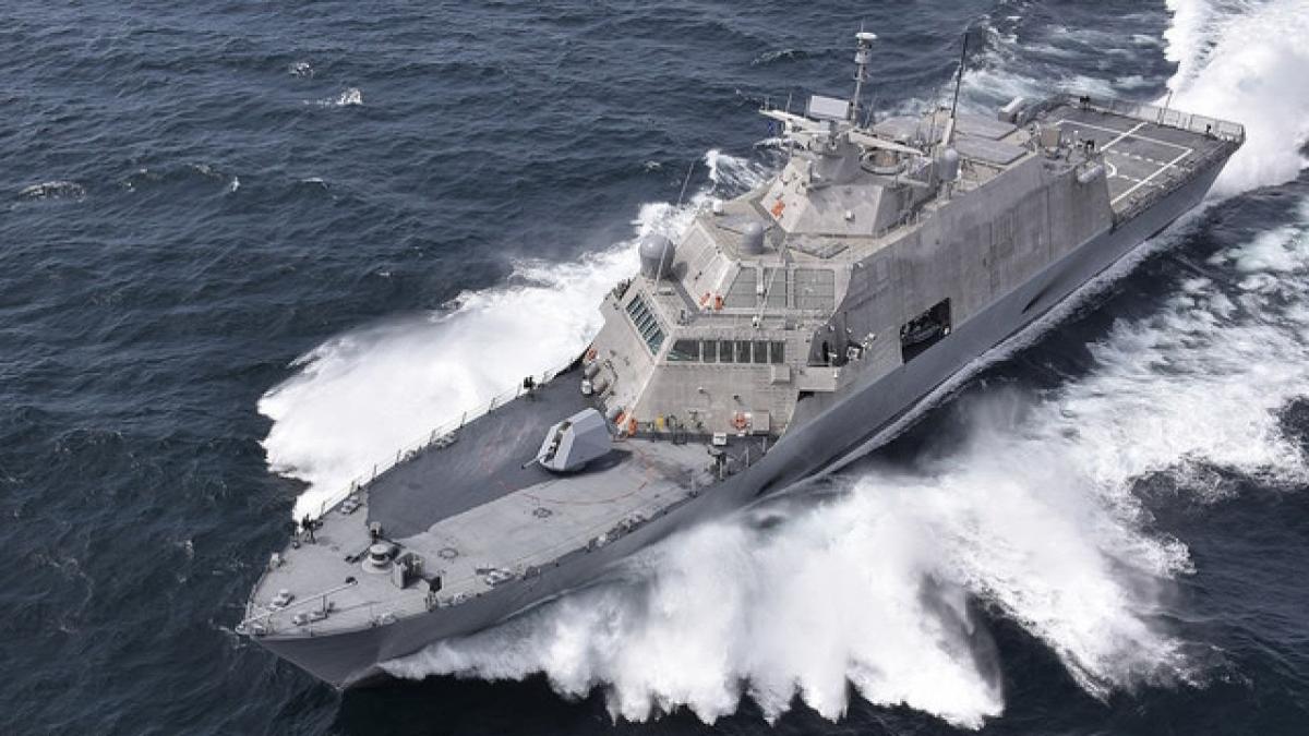 nava_uss_detroit_06509200