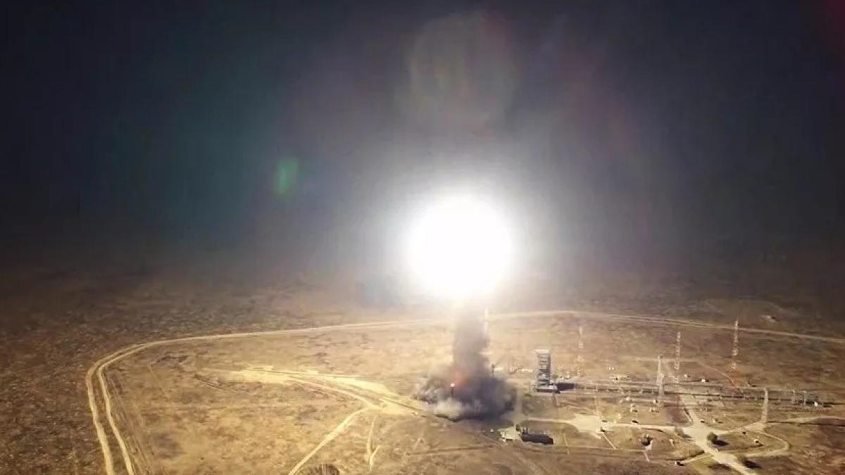 Rusia a lansat o rachetă balistică intercontinentală de tip Topol (Video)