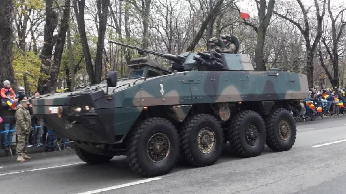 polonezi_rosomark_detasament_militar_polonia_parada_1_decembrie_05340200