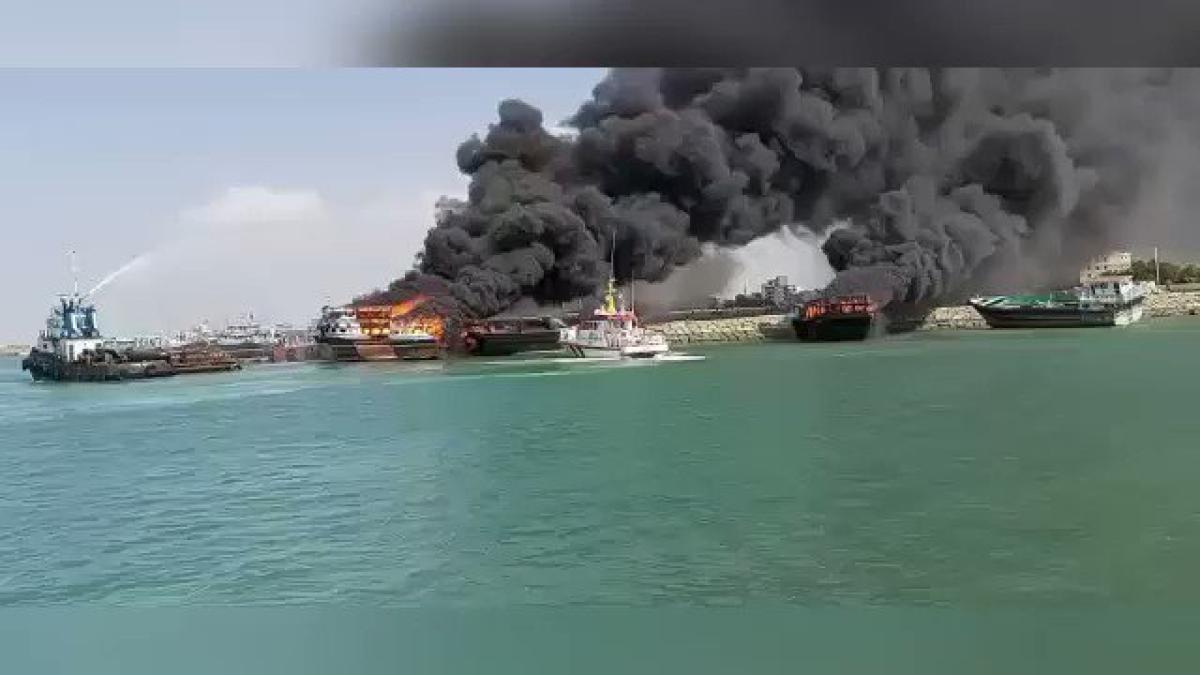nave_iran_incendiu_06097900