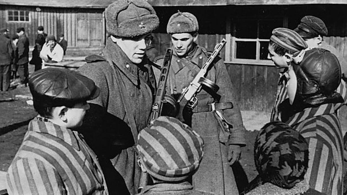 eliberarea_lagarului_de_la_auschwitz_75725700