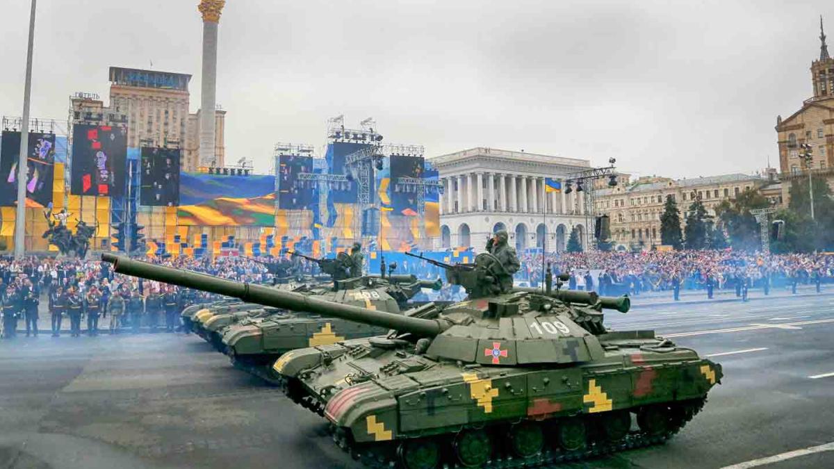 ukraine_tanks_ap_img_28945000