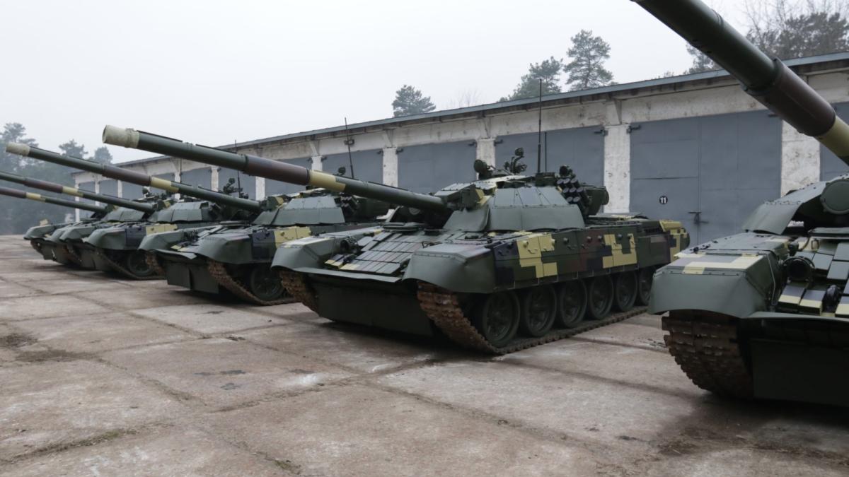 Armata ucraineană a primit ultimul lot de tancuri T-72 modernizate (Video)