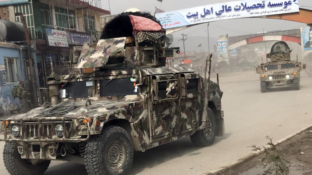 merlin_170095659_67262100