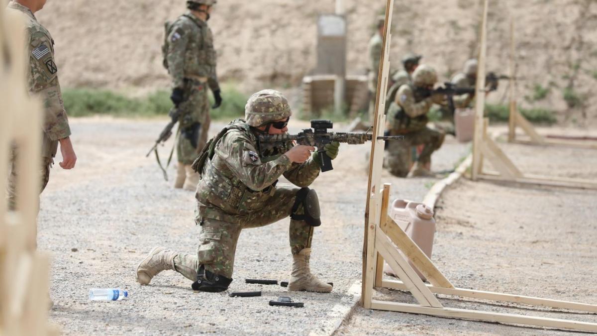 competitie_tragere_m4_sua_armata_romana_afganistan_us_army_98200500