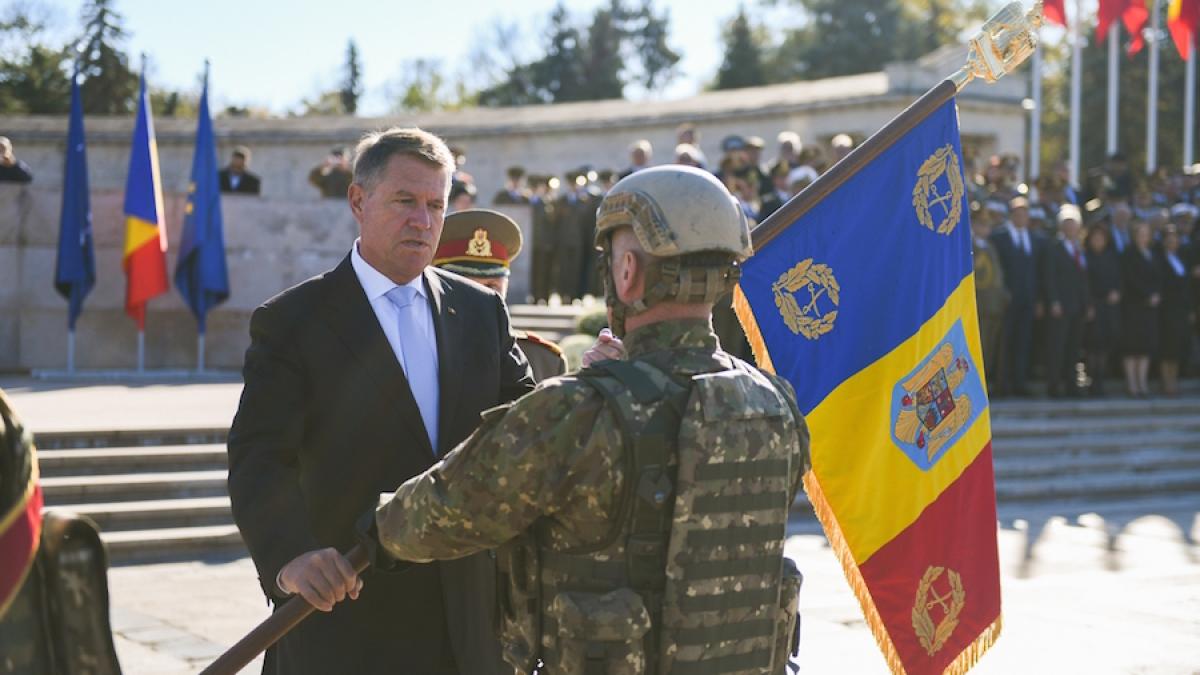 iohannis_drapel_lupta_47620100