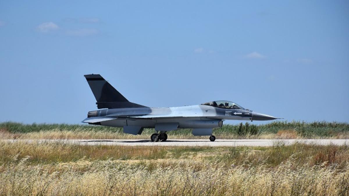 f_16_romania_48347100