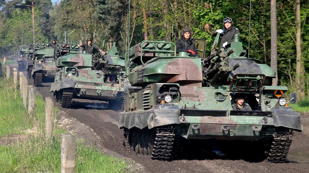 17392657025_c5dc1020a7_b_03255300