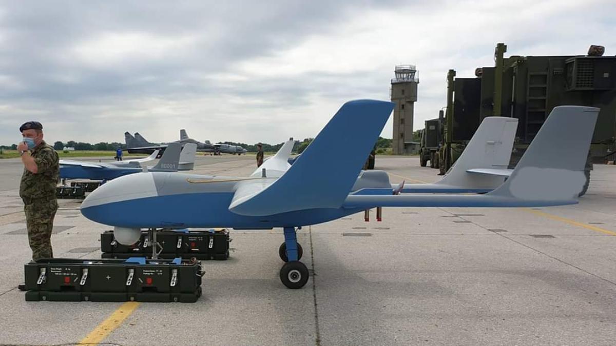 ece7ihfx0aalcn__23275800