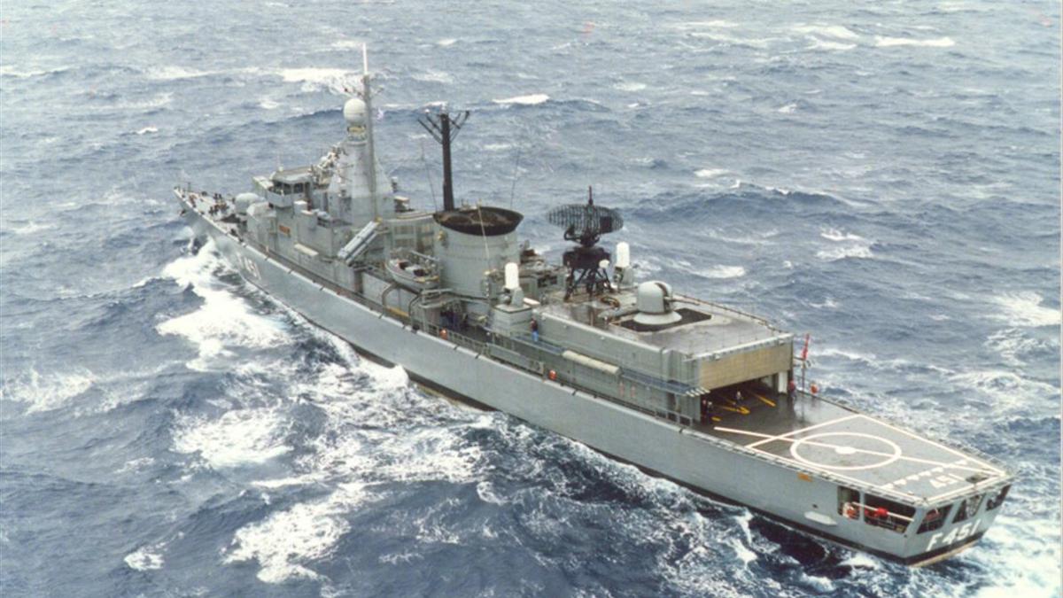 fregata_limnos_32464700