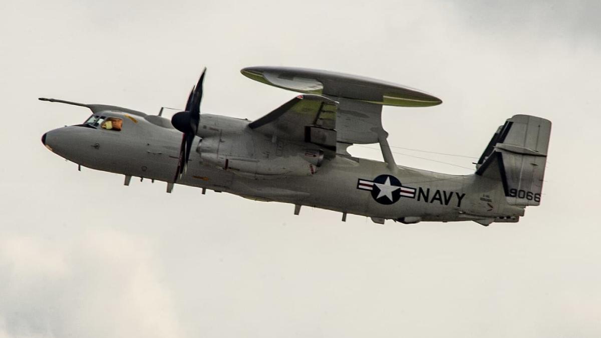 Un avion E-2 Hawkeye al US Navy s-a prăbușit în SUA (Video)