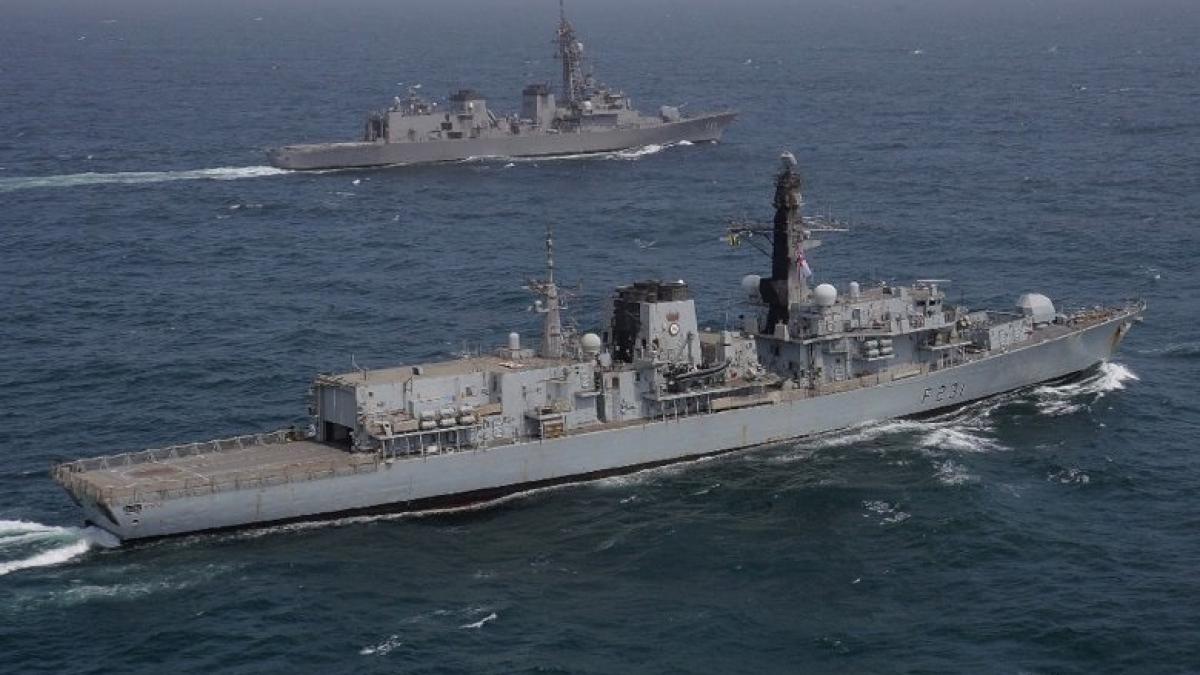 fregata_hms_argyll_si_distrugatorul_takami_77048800