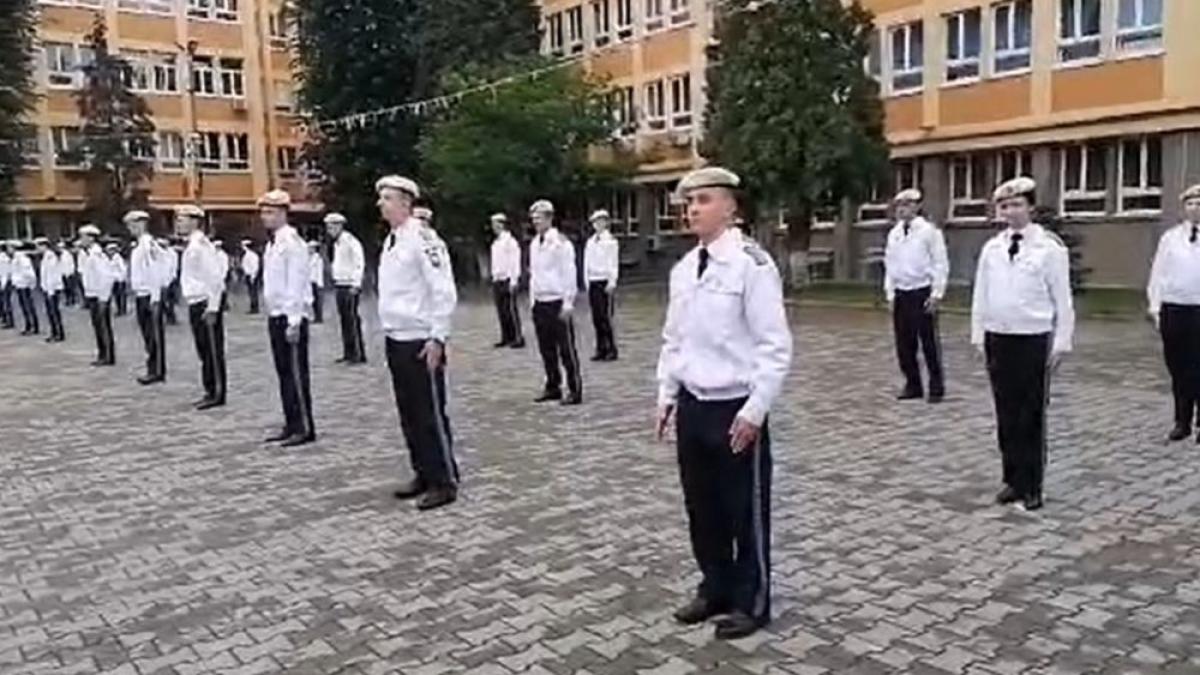 elevi_colegiu_aparare_69380300