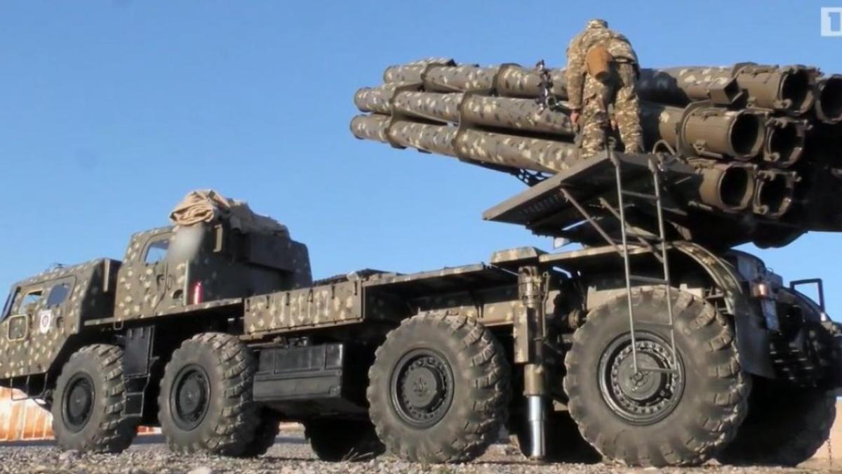 cxz6ousxeaarziw_63704100