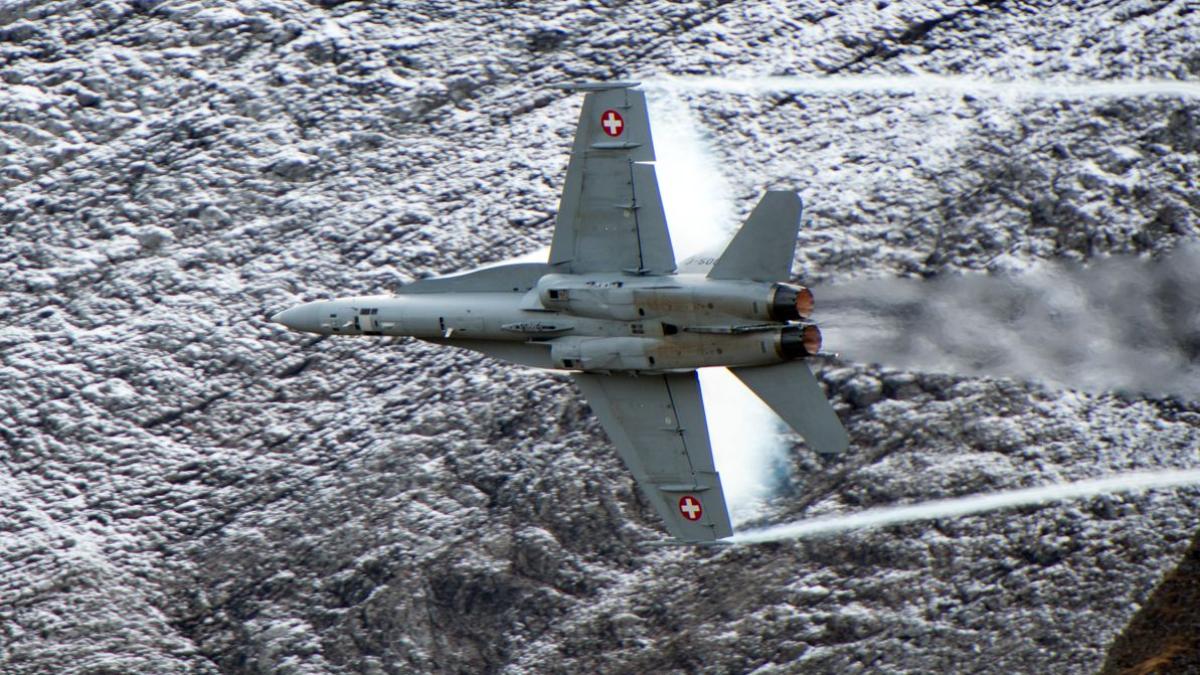 f_18_elvetia_73867500