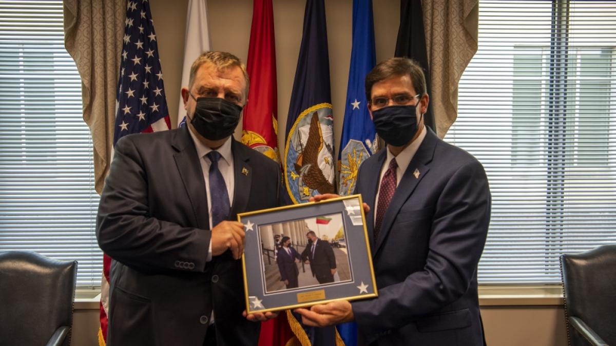 mark_esper_krasimir_karakachanov_93876600