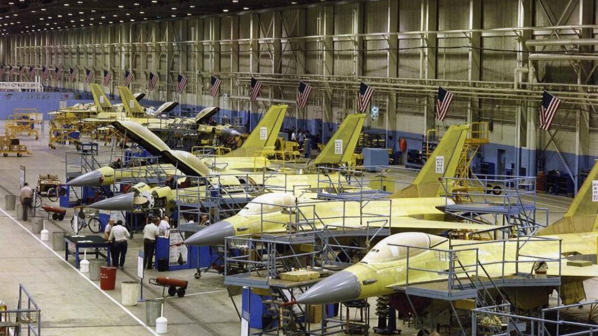 f16_assembly_line_15823800