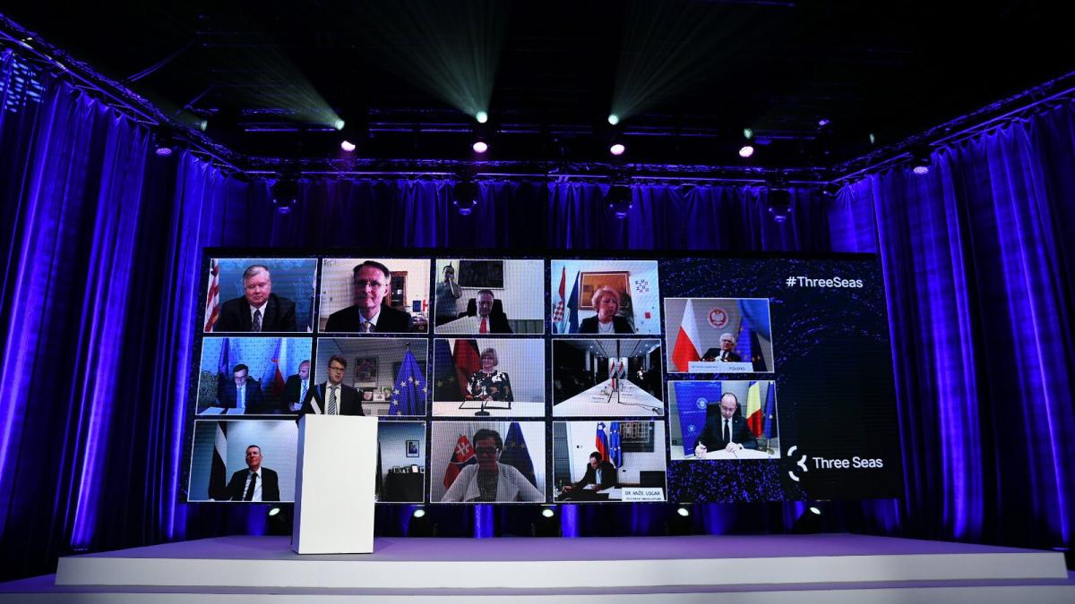 summit_initiativa_celor_trei_mari_88247000