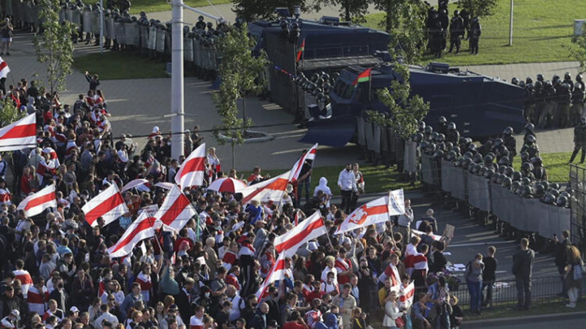 belarus_protesters_09_13_2020_tutby_via_ap_750x450_36142500