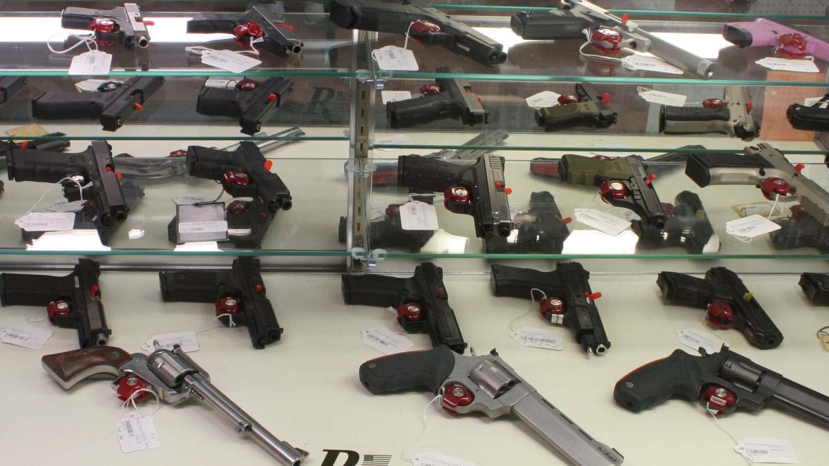 magazin_arme_pistoale_78103400