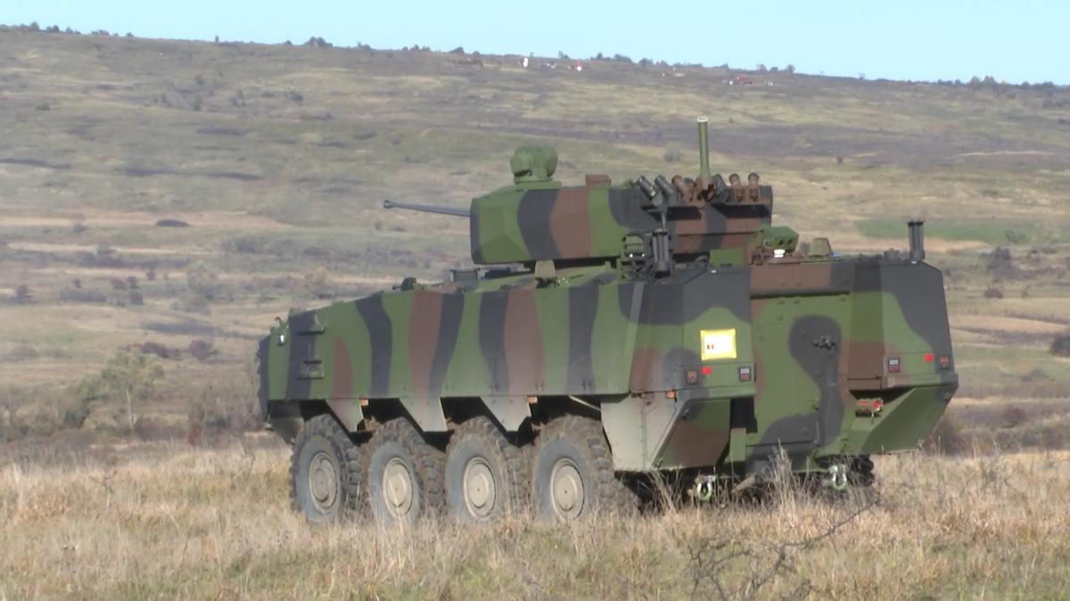 Armata a testat sistemele de armament ale transportoarelor Piranha V (Video)