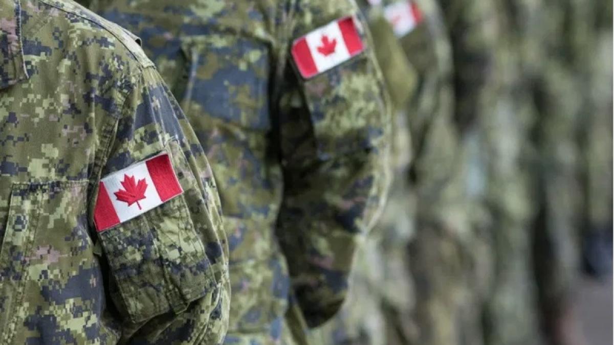 militari-canada_08330200