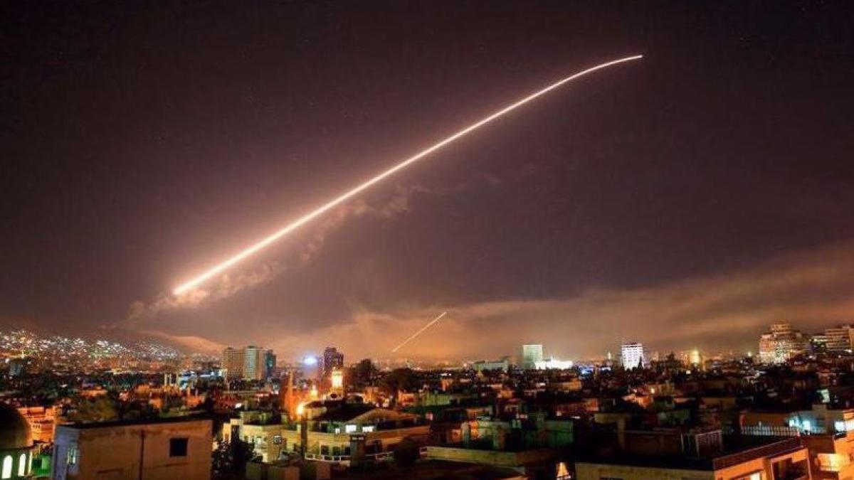 israeli-missiles-targeting-capital-damascus_09042100